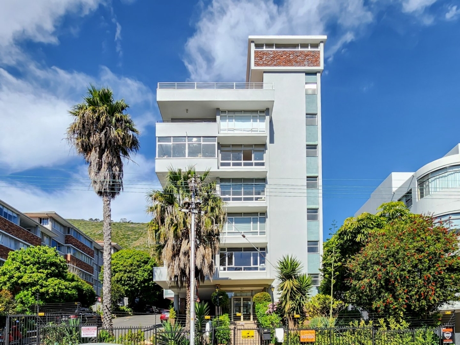 2 Bedroom Property for Sale in Sea Point Western Cape